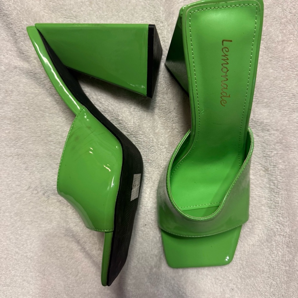 Lemonade Vibrant Green Patent Triangle Heeled Sandals - Sz 9 - Picture 5 of 6